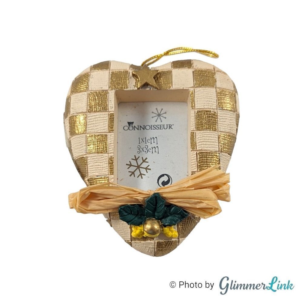 Vintage Y2K Connoisseur Holiday Heart Photo Frame Magnet Ornament